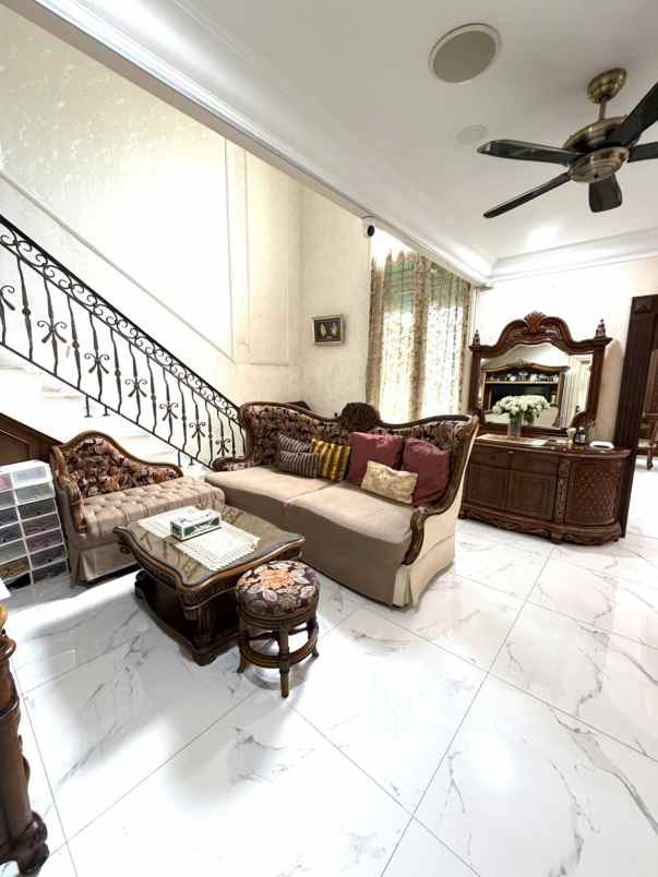 jual rumah semi furnished puri sriwedari cibubur