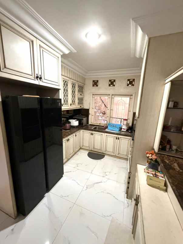 jual rumah semi furnished puri sriwedari cibubur