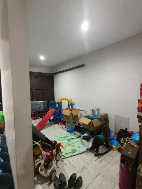 komplek cijawura girang dekat hotel ghotic