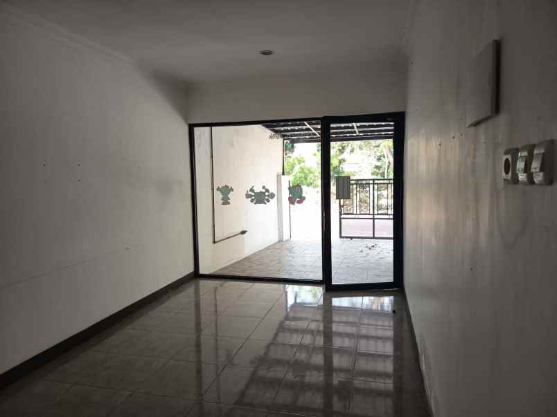 manyar tirtoyoso rumah 1 lantai min sewa 1th