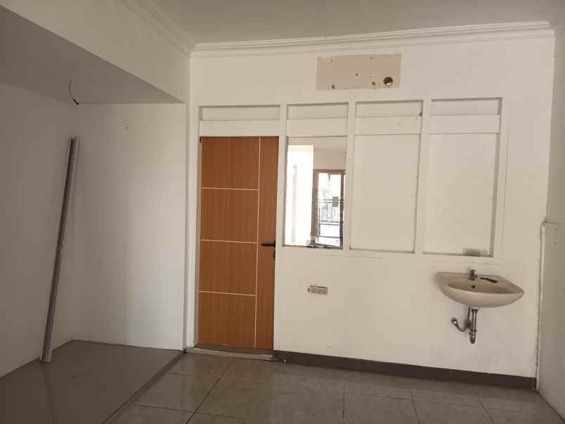 manyar tirtoyoso rumah 1 lantai min sewa 1th