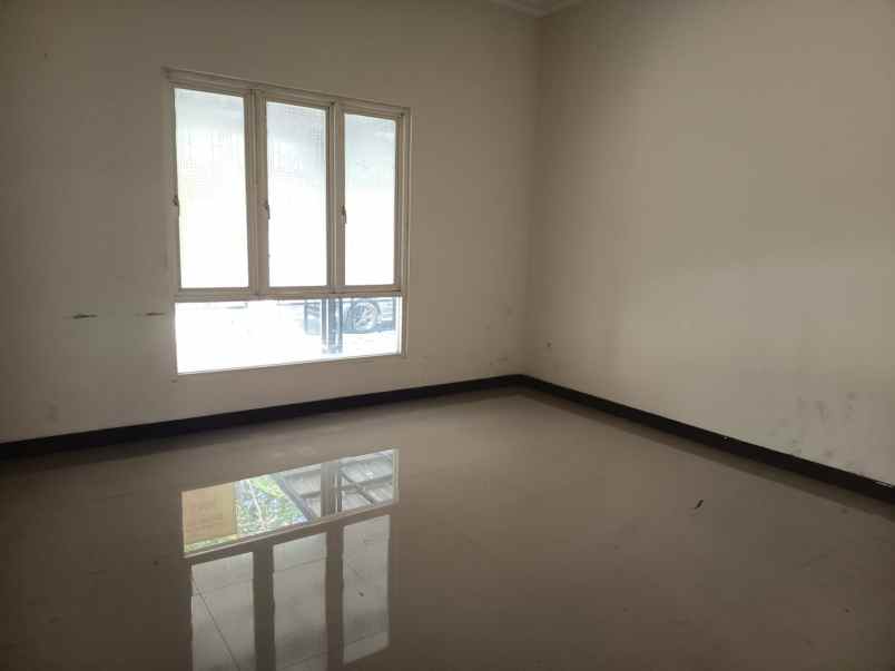 manyar tirtoyoso rumah 1 lantai min sewa 1th