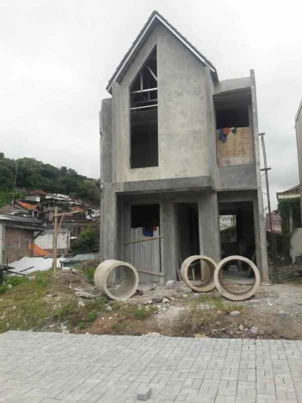 perumahan cluster capital house