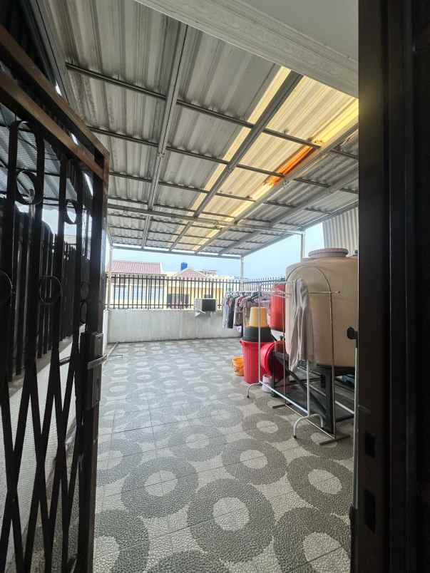 ruko 4 lantai di kejayaan krukut jakarta barat