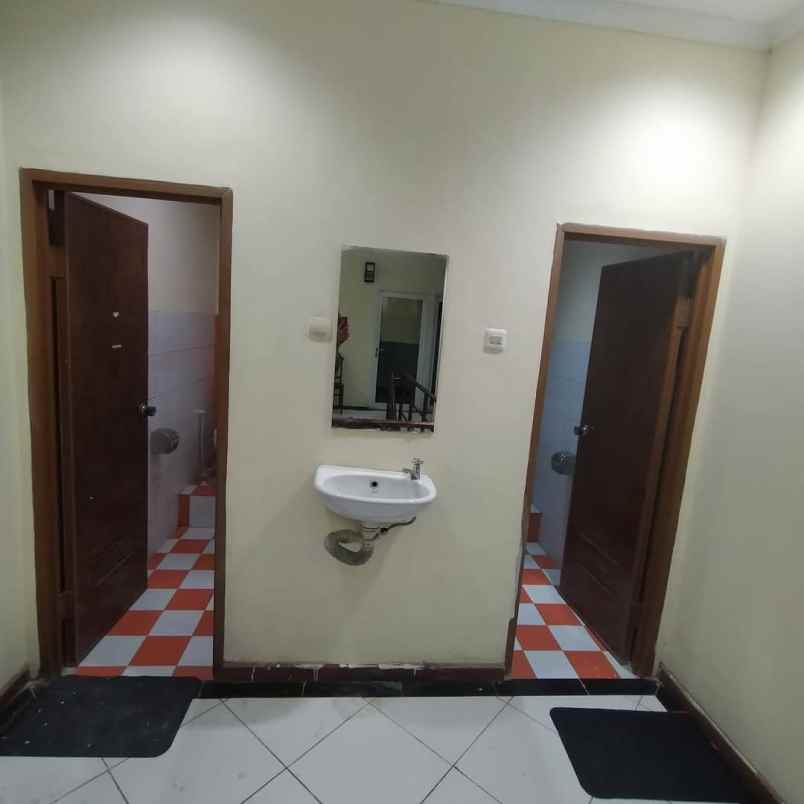 ruko 5 lantai gandeng 2 di jkt selatan