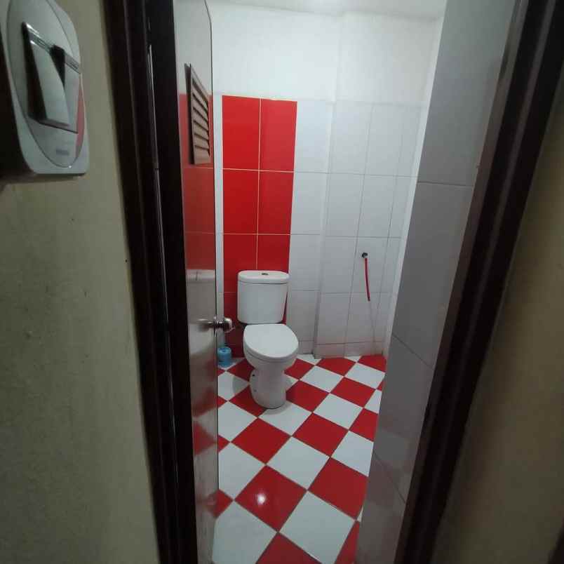 ruko 5 lantai gandeng 2 di jkt selatan