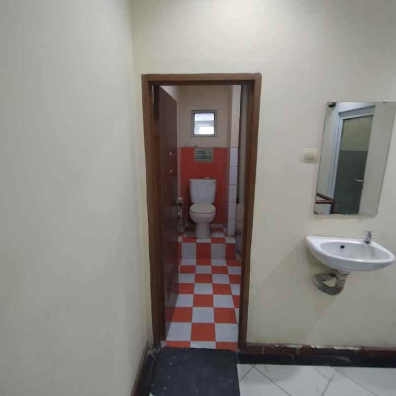 ruko 5 lantai gandeng 2 di jkt selatan