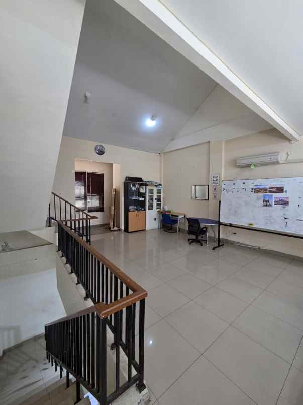 ruko bagus disewakan di arana harapan indah bekasi