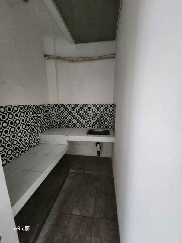 ruko bagus disewakan di arana harapan indah bekasi