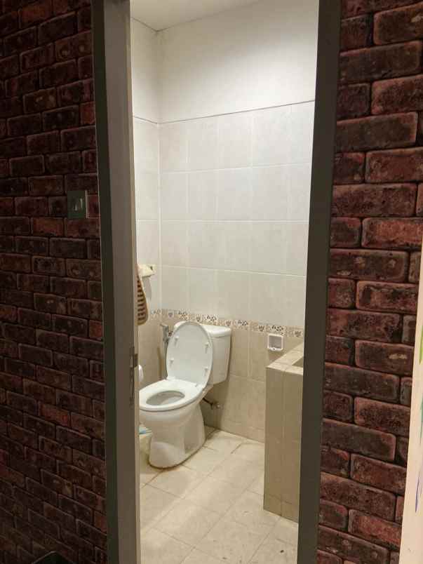 ruko gudang kantor kirana boutique