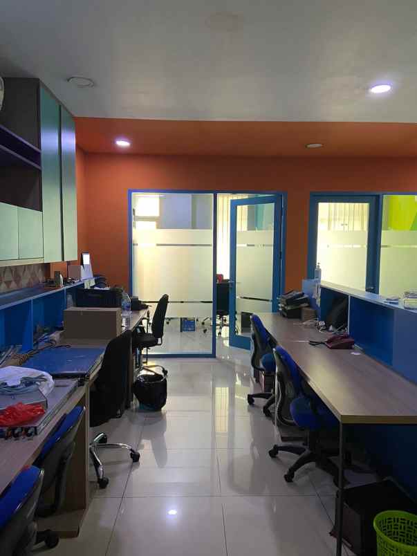 ruko gudang kantor kirana boutique