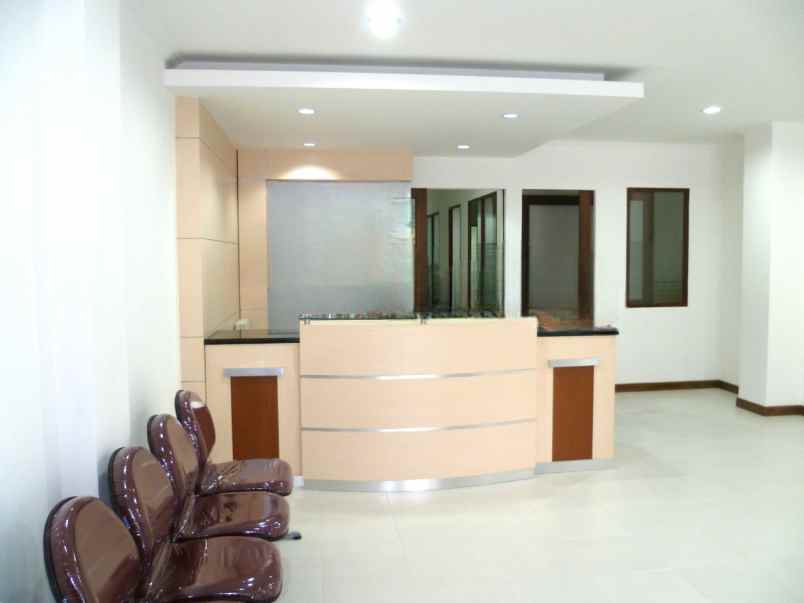 ruko hadap jalan 4lt 208m sawah besar jakarta pusat