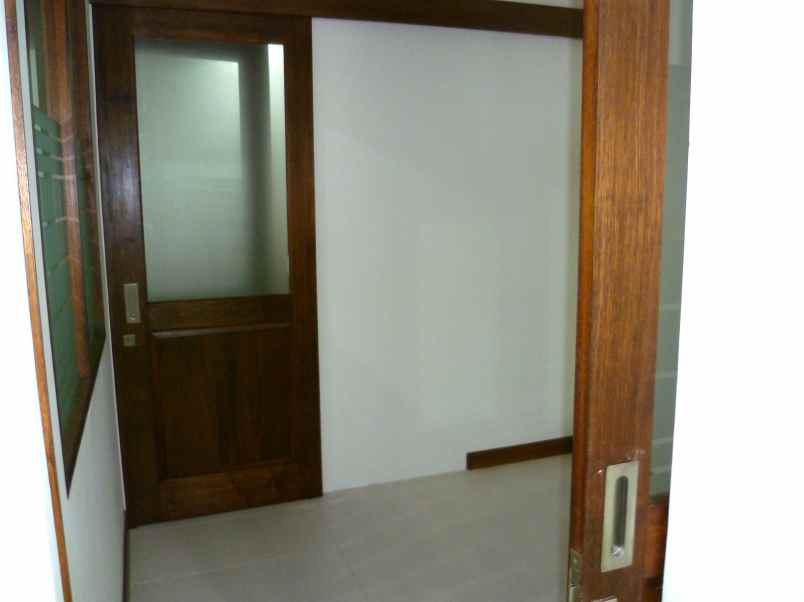 ruko hadap jalan 4lt 208m sawah besar jakarta pusat