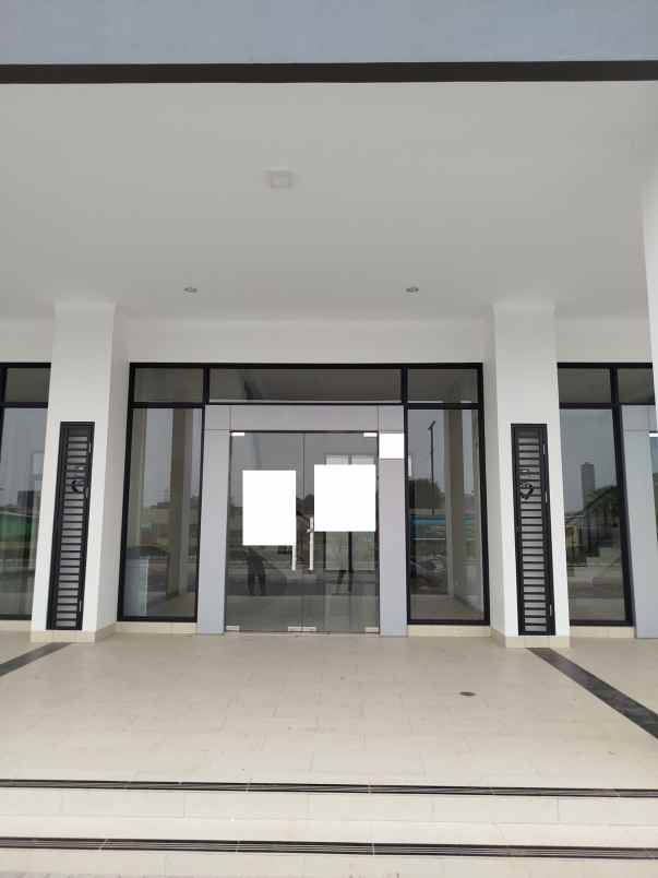 ruko hadap selatan di summarecon crown gading bekasi