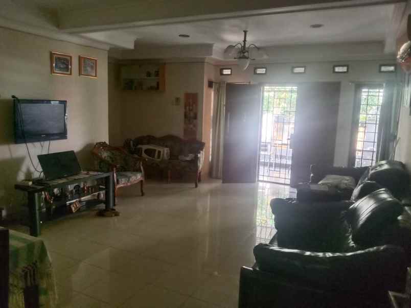 rumah 169 m bekasi timur