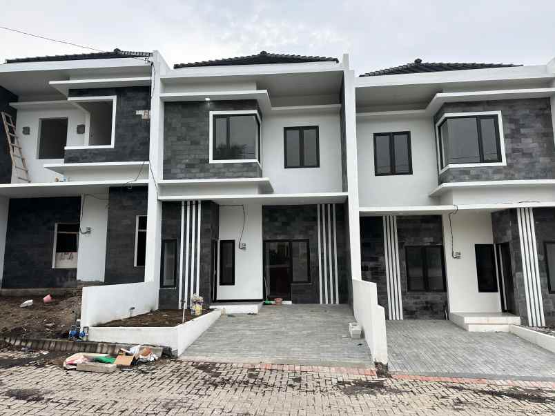 rumah 2 lantai 400 jutaan lokasi di lawang