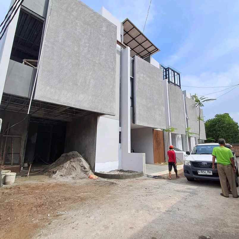 rumah 2 lantai condet jakarta timur