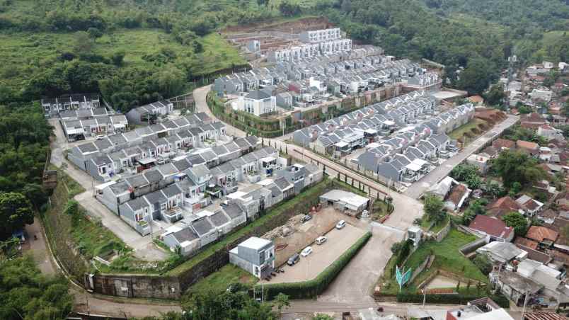 rumah 2 lantai dan 1 lantai bumi panenjoan cicalengka