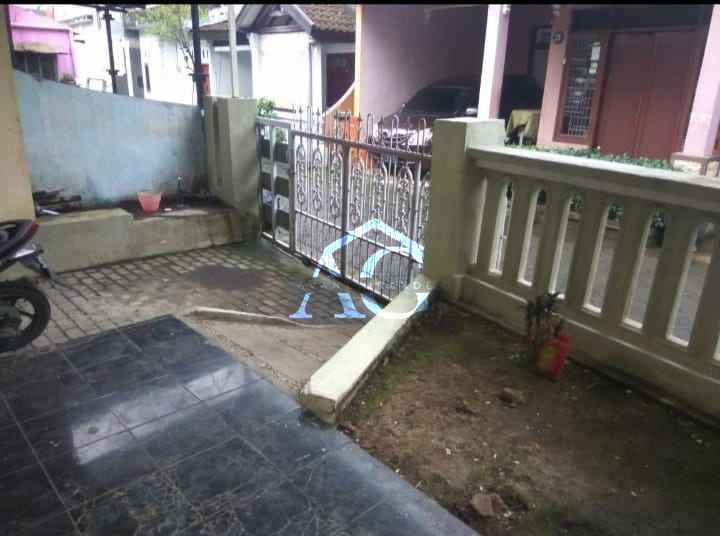 rumah 2 lantai di banjararum singosari malang