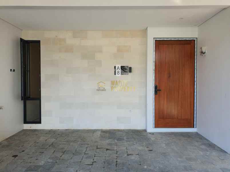 rumah 3 lantai dalam cluster dekat upn veteran jakarta