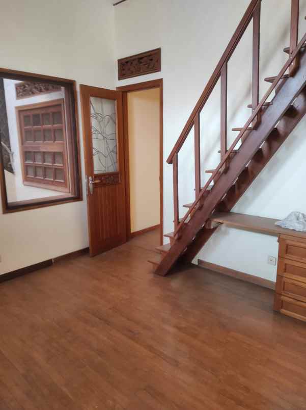 rumah 3 lantai komplek elit kemang pratama bekasi