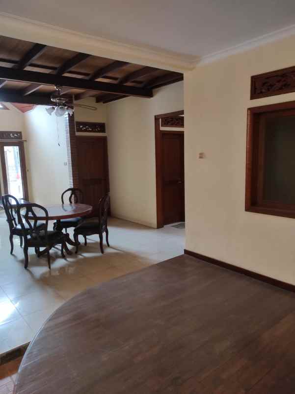 rumah 3 lantai komplek elit kemang pratama bekasi
