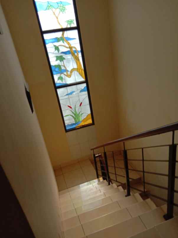 rumah bagus di cluster heliconia harapan indah bekasi