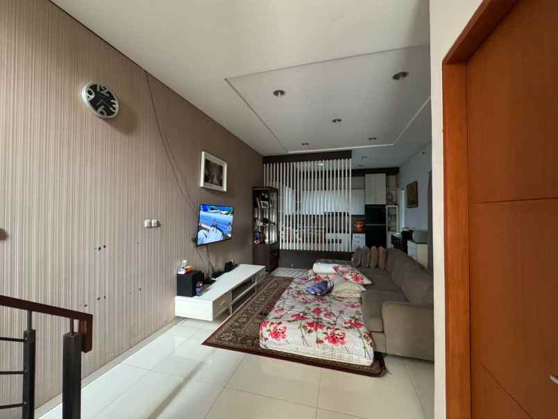 rumah bagus semi furnish buahbatu regency bandung