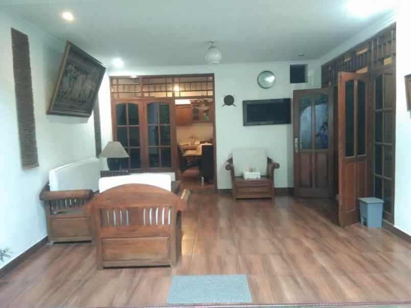 rumah bagus shm matraman jakarta timur