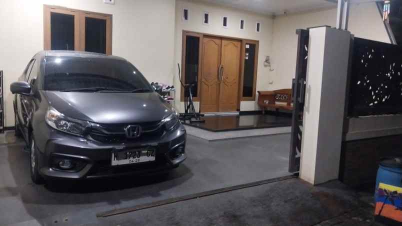 rumah bagus siap huni sambiroto dekat rswn fatmawati