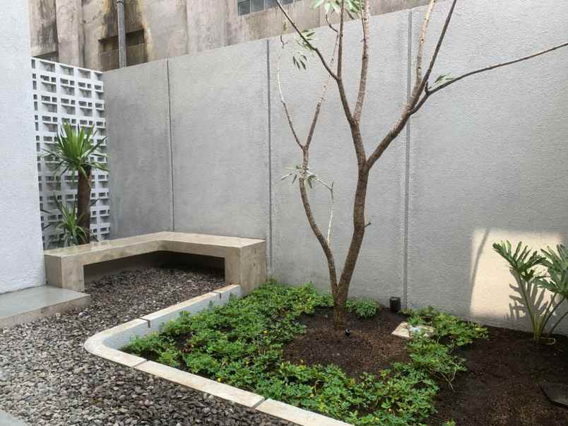 rumah baru 2 lantai industrial di cisaranten