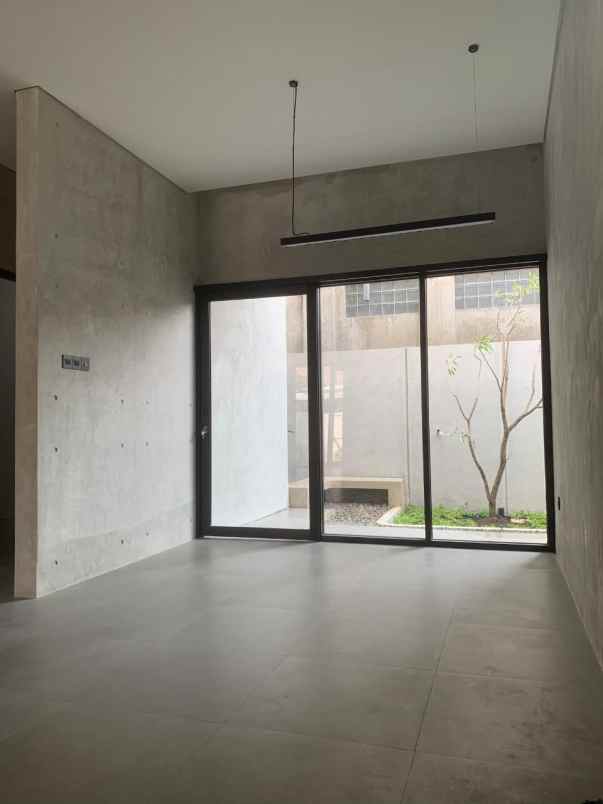 rumah baru 2 lantai industrial di cisaranten