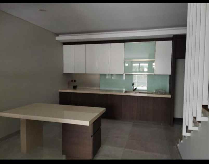 rumah baru 2 lantai siap huni di pasteur dekat tol
