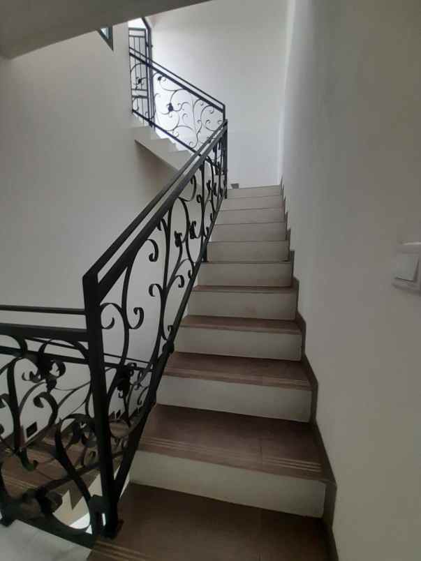 rumah baru dalam cluster di cilangkap cipayung jaktim