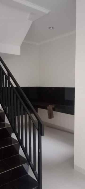 rumah baru minimalis komplek antapani