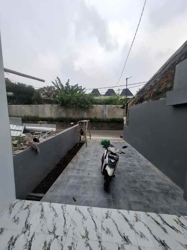 rumah baru non cluster di jatiwaringin bekasi