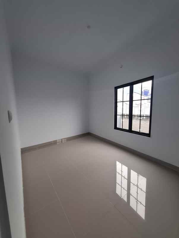 rumah baru non cluster di jatiwaringin bekasi