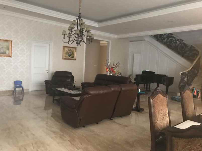 rumah bukit gading mediterania