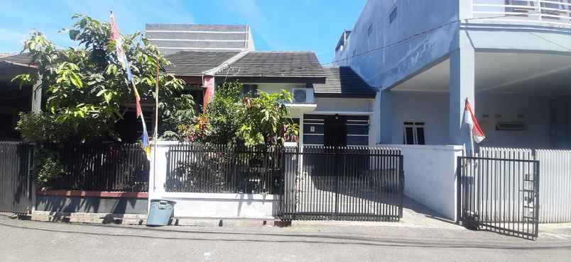 rumah cantik siap huni di arcamanik bandung