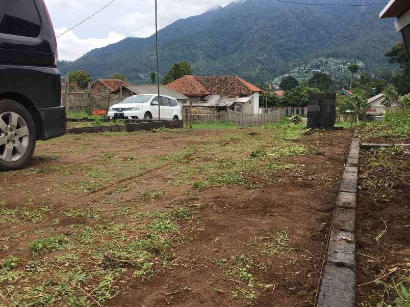 rumah cipada cisarua lembang