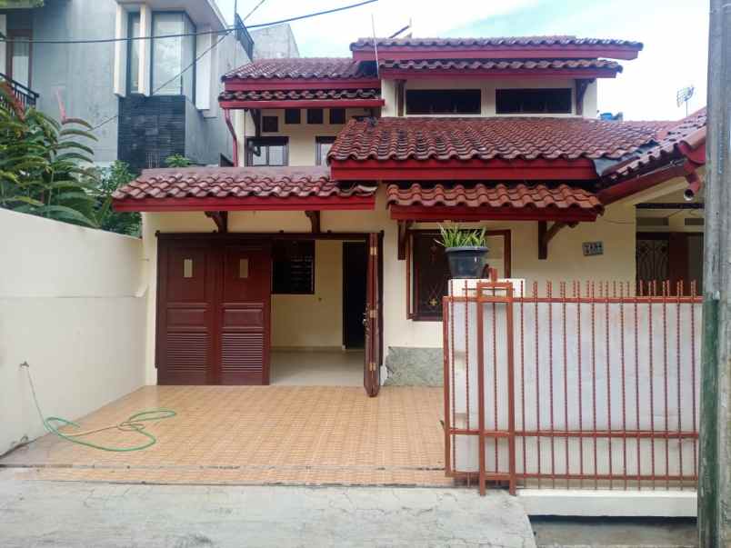 rumah coklat jawa jatibening indah