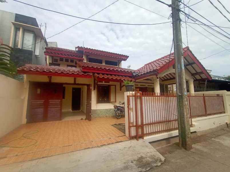 rumah coklat jawa jatibening indah