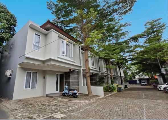 rumah dalam cluster exclusive di kebagusan