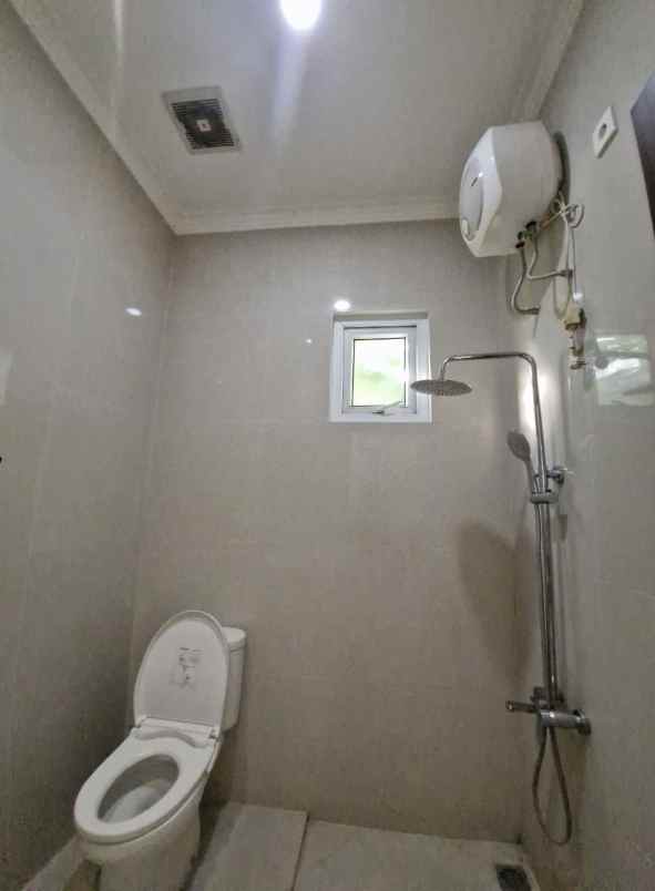 rumah dalam cluster exclusive di kebagusan