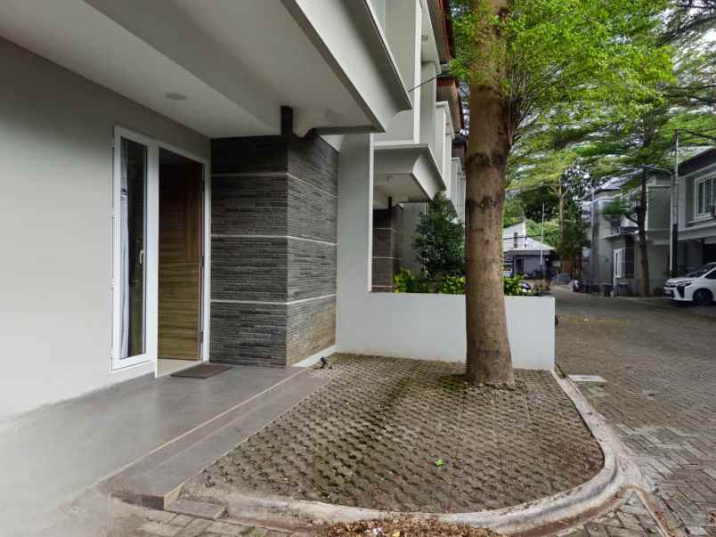rumah dalam cluster exclusive di kebagusan