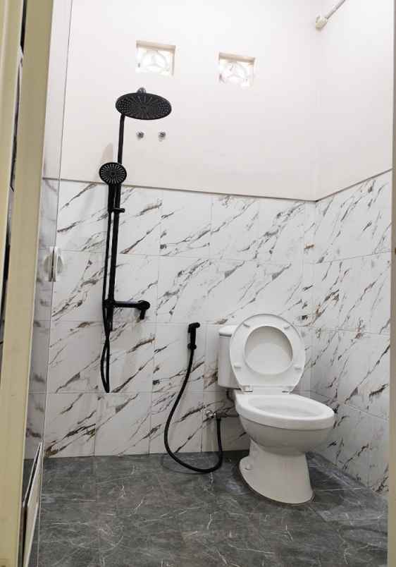 rumah dijual di kota magelang dekat alun alun magelang