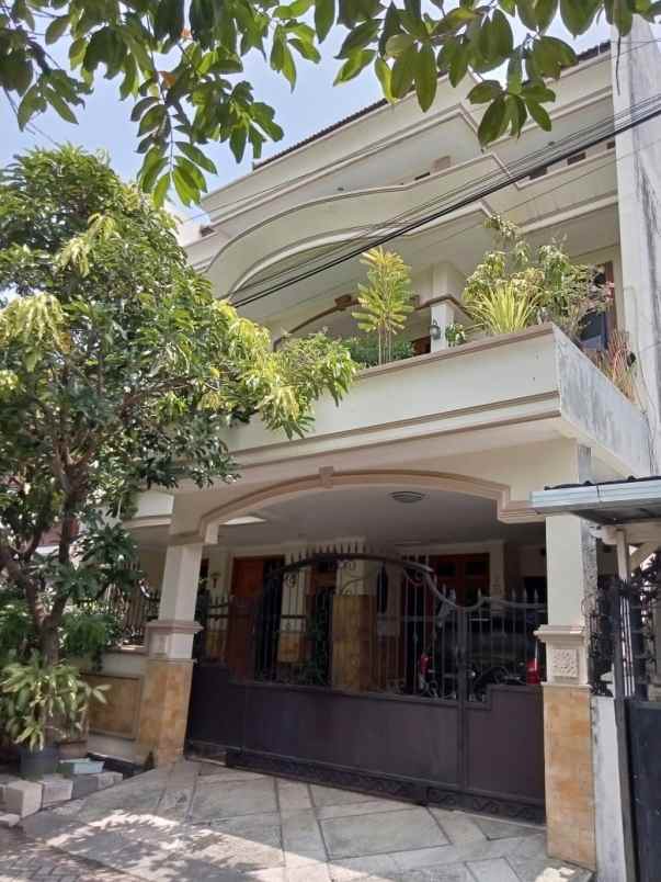 rumah dijual manyar tirtoyoso surabaya timur