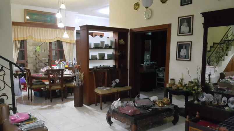 rumah dijual manyar tirtoyoso surabaya timur