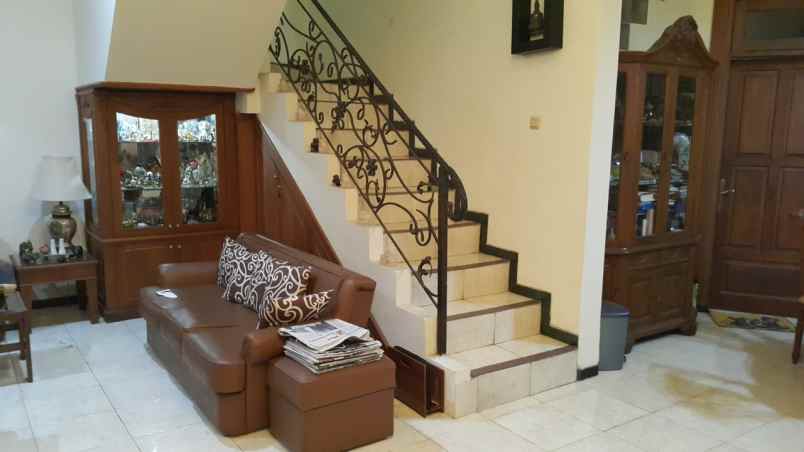 rumah dijual manyar tirtoyoso surabaya timur