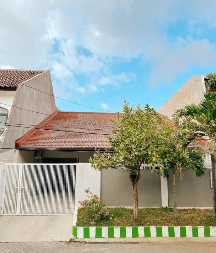 rumah dijual tenggilis joyo surabaya timur siap huni